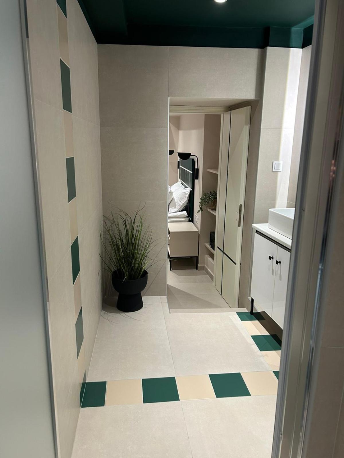 Living Yard Thissio Атина Екстериор снимка